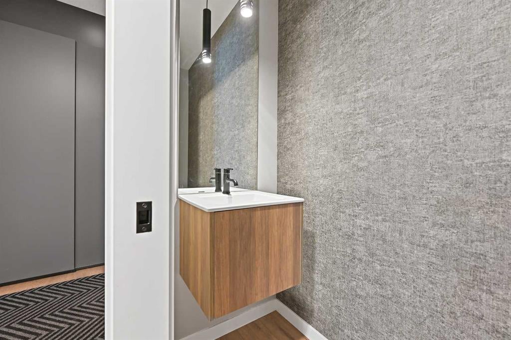 905 Cranbrook - Thumbnail 6