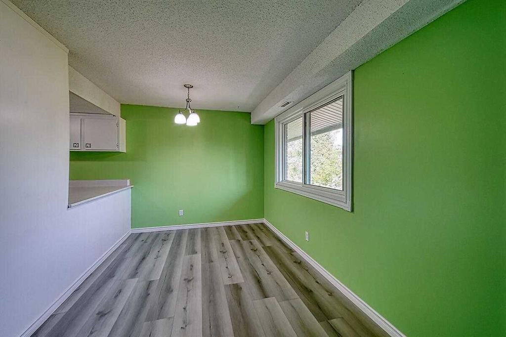 2200 Woodview - Thumbnail 5
