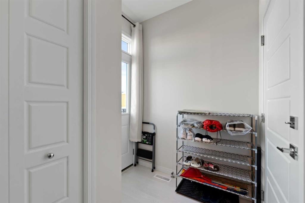 72 Corner Glen - Thumbnail 5