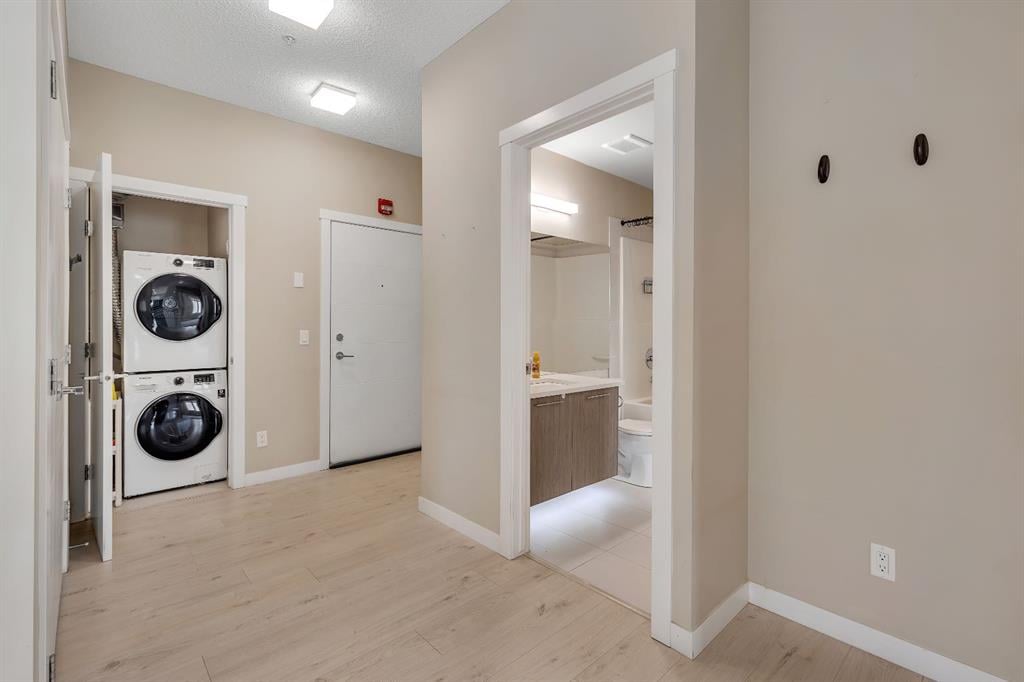 214 Sherwood - Thumbnail 2