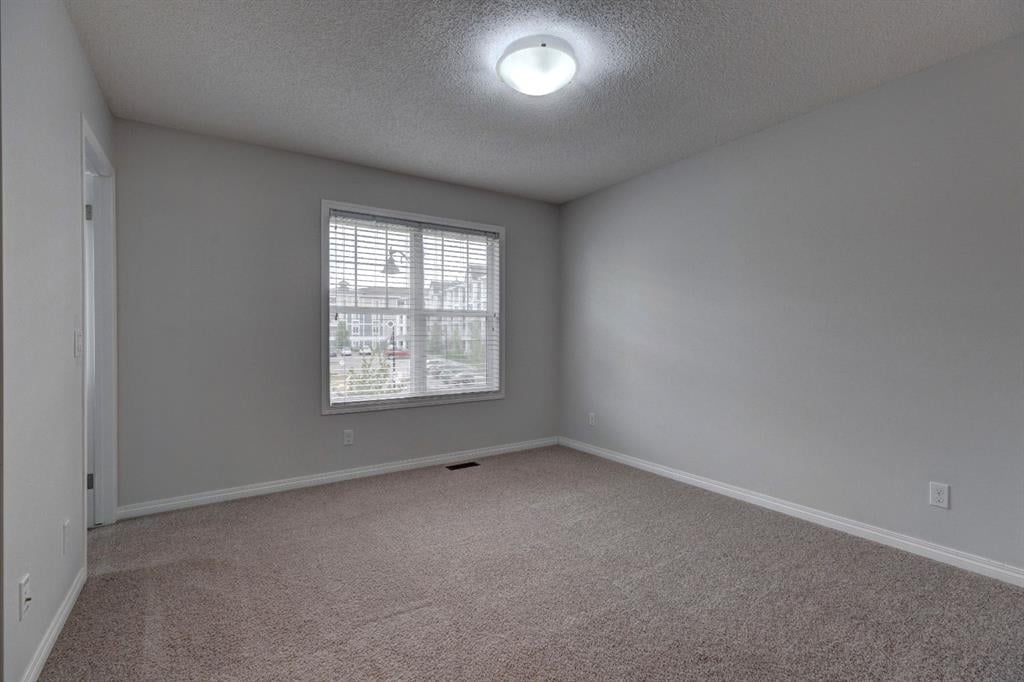 121 Auburn Meadows - Thumbnail 4