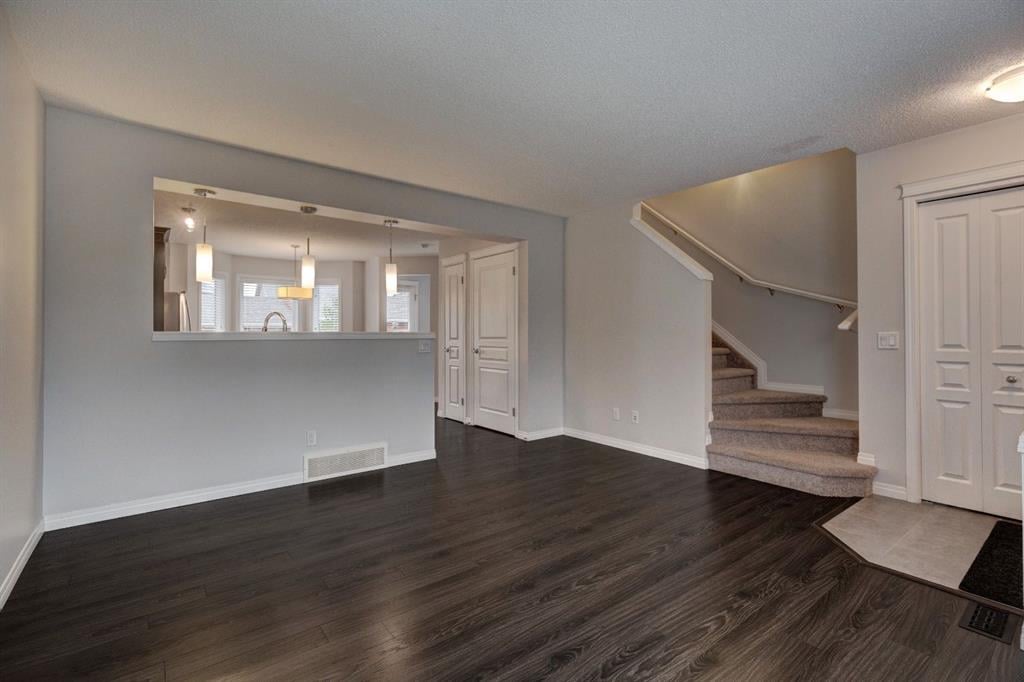 121 Auburn Meadows - Thumbnail 3