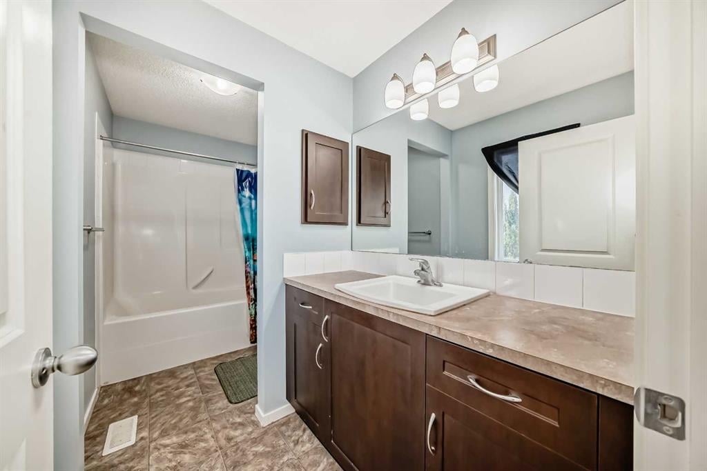57 Brightoncrest - Thumbnail 3