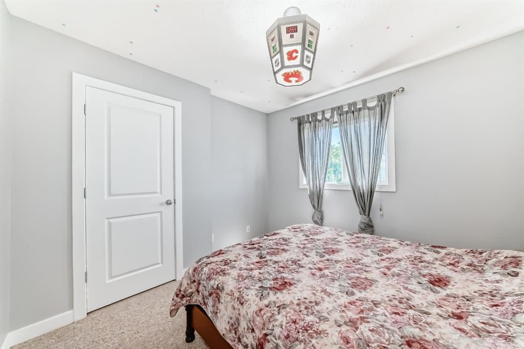 656 Cranston - Thumbnail 5