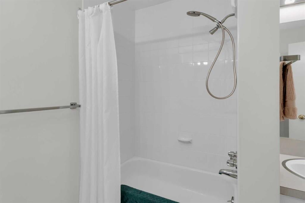 2711 Crawford - Thumbnail 5