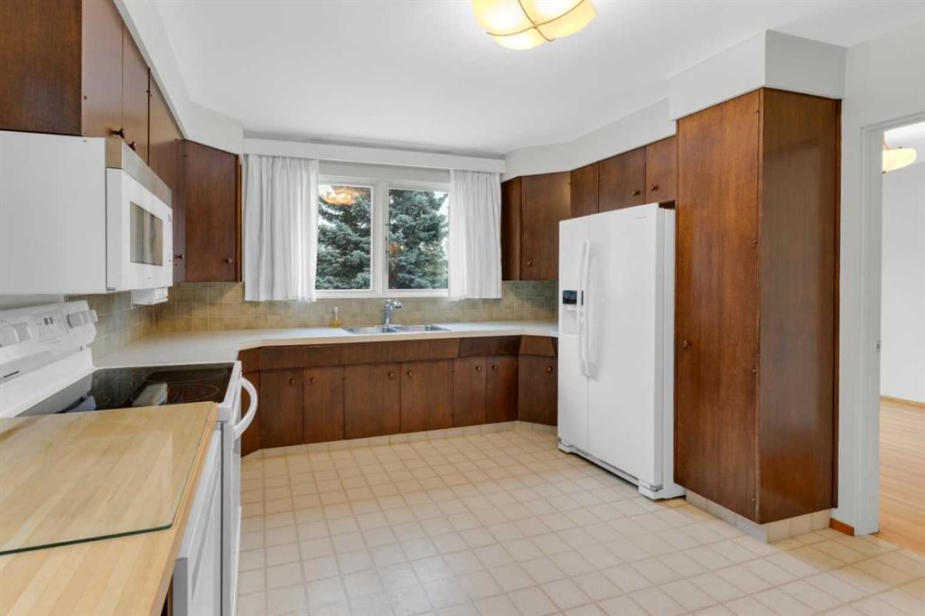 2711 Crawford - Thumbnail 6