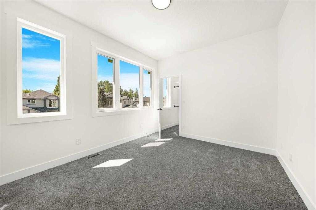 136 DOUGLAS RIDGE - Thumbnail 5