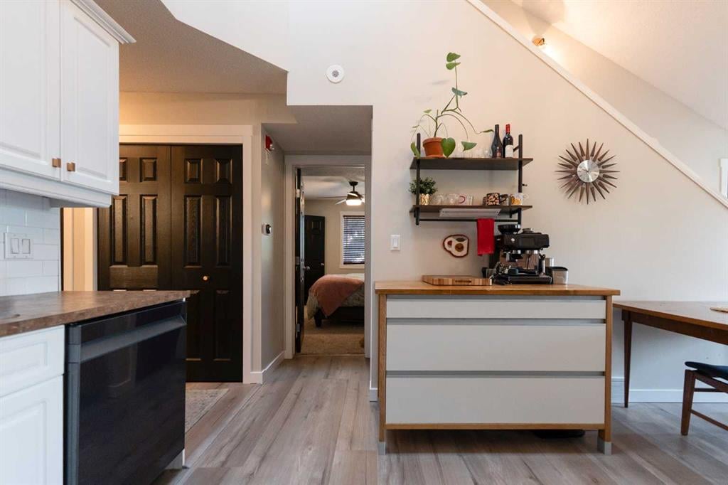 6148 Bowness - Thumbnail 2