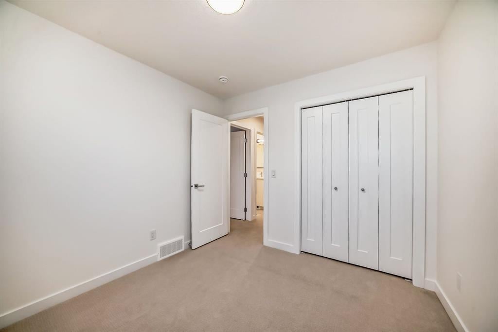 674 Rangeview - Thumbnail 7