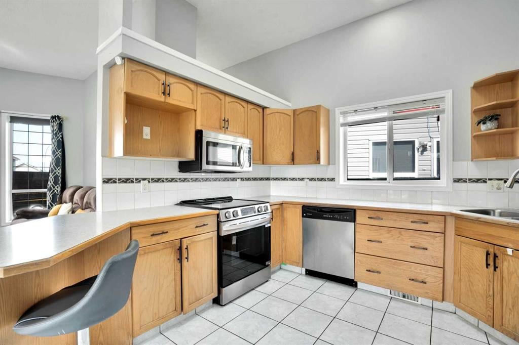 235 Saddlemead - Thumbnail 1