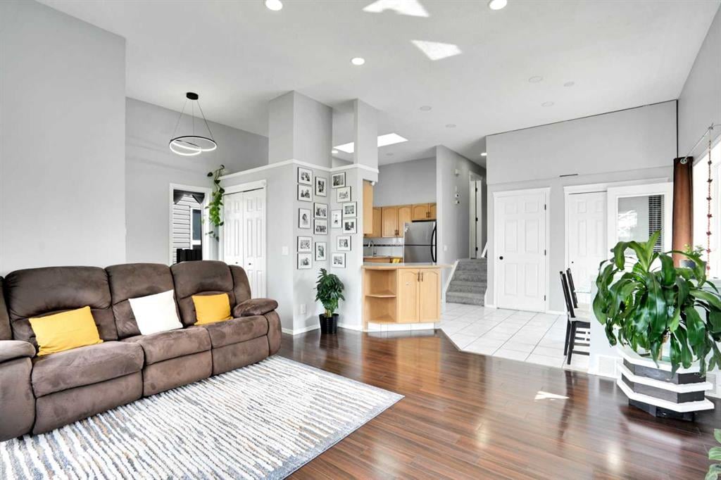 235 Saddlemead - Thumbnail 6
