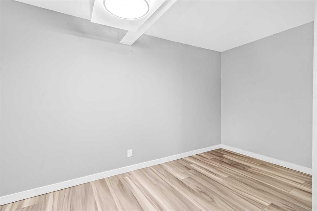 1155 Falconridge - Thumbnail 4