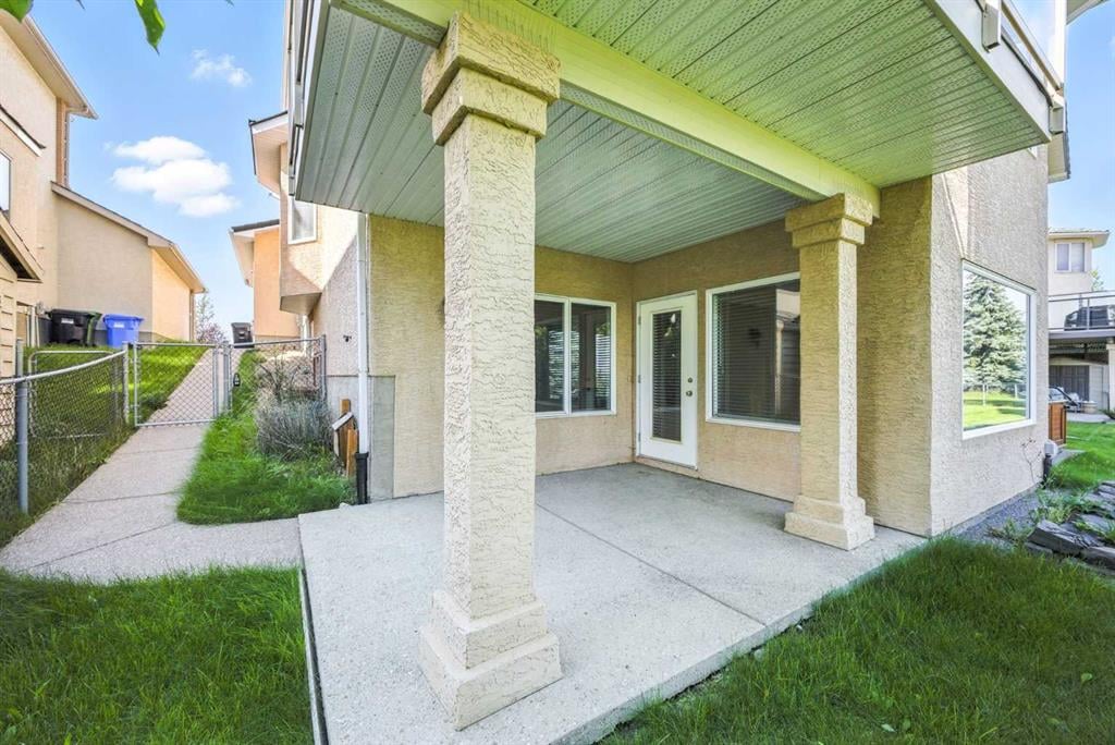 10449 Hamptons - Thumbnail 2