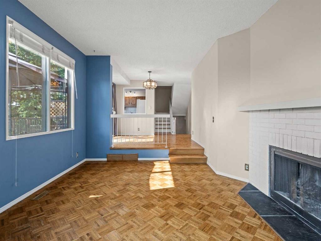 8533 Silver Springs - Thumbnail 2
