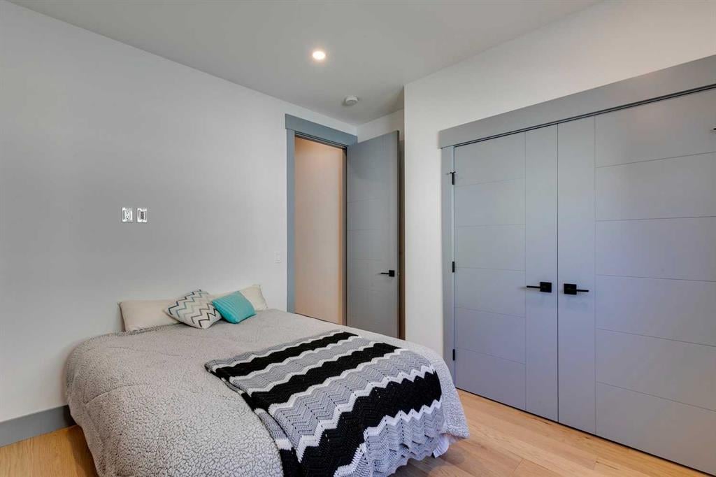 30 Roselawn - Thumbnail 7