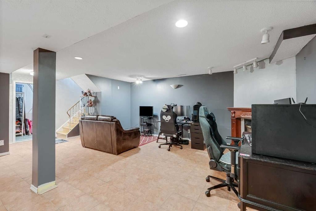228 Theodore - Thumbnail 7