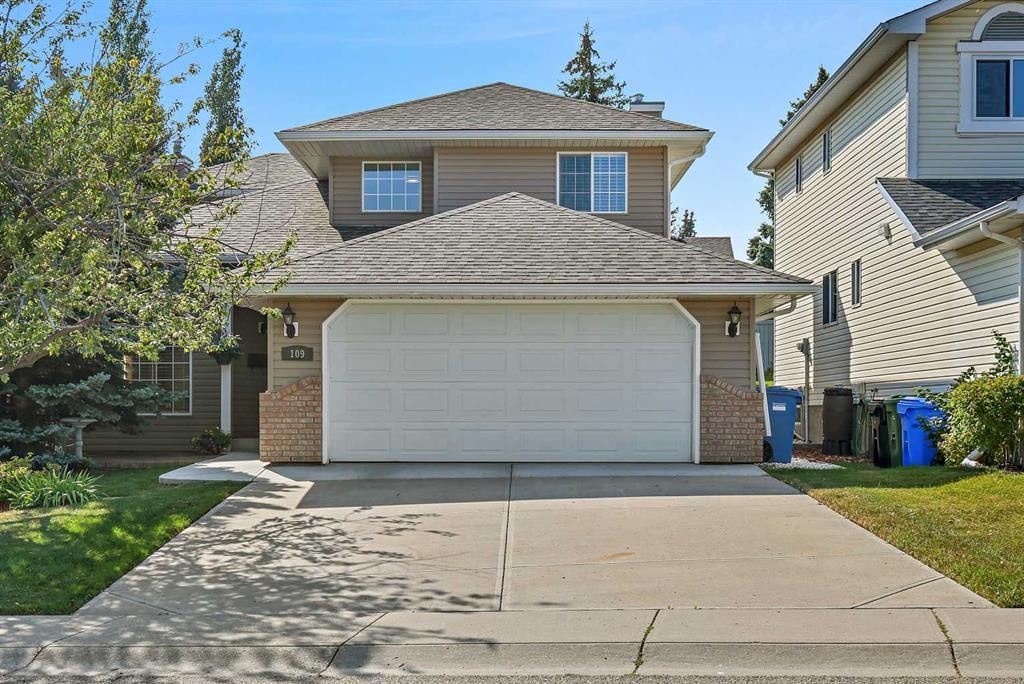 109 Macewan Park - Thumbnail 1