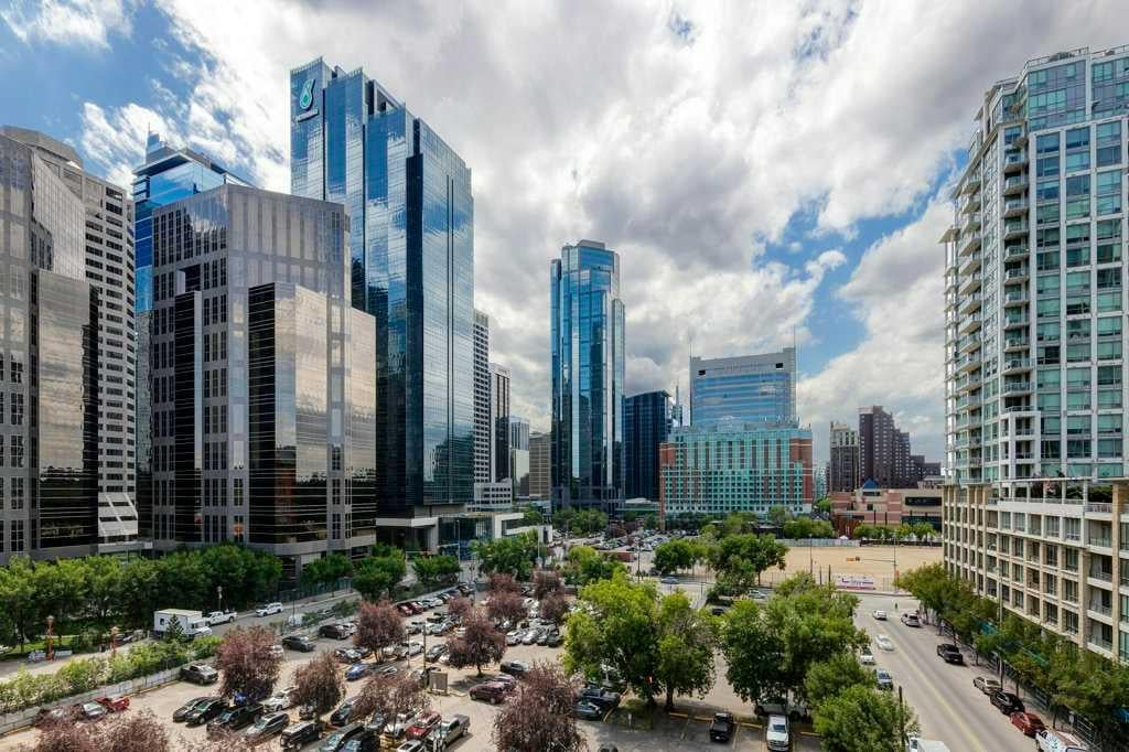 205 Riverfront - Thumbnail 2
