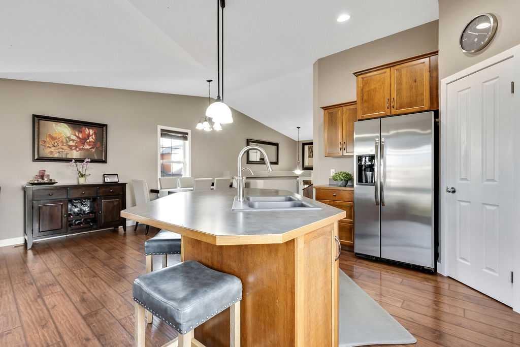 110 Covecreek - Thumbnail 2