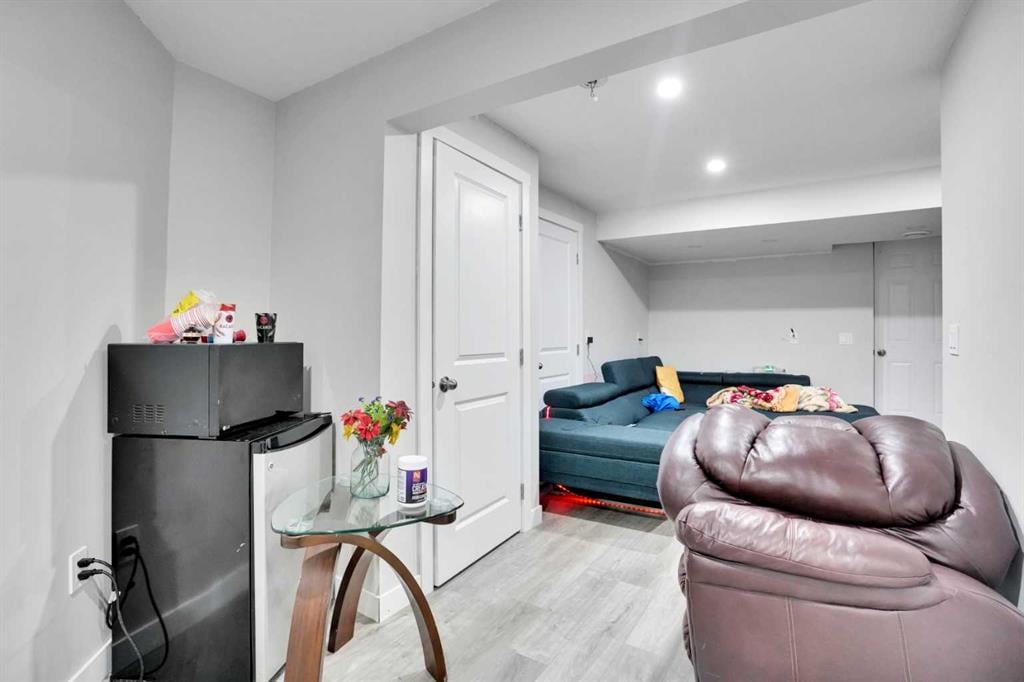 215 Savanna - Thumbnail 8