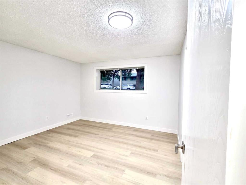 131 Whiteview - Thumbnail 6