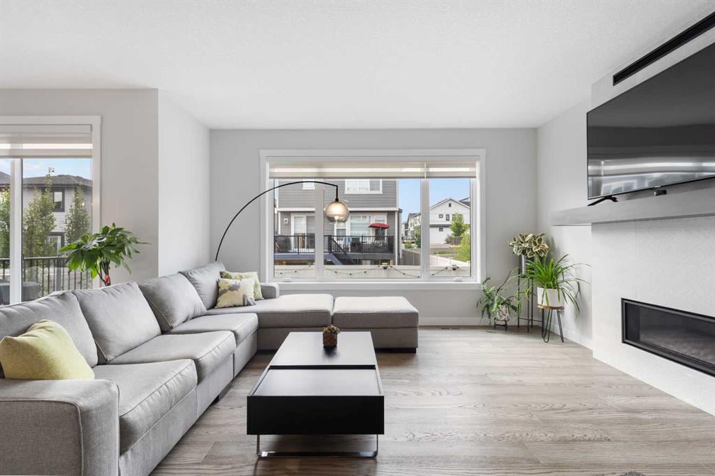 246 West Grove - Thumbnail 6