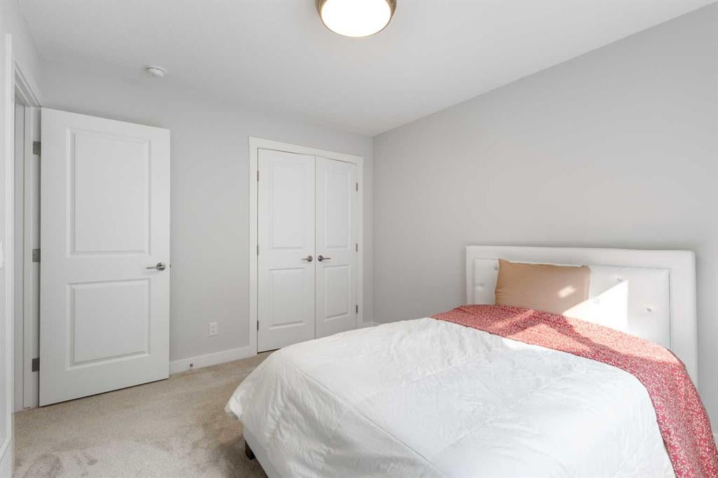 246 West Grove - Thumbnail 7