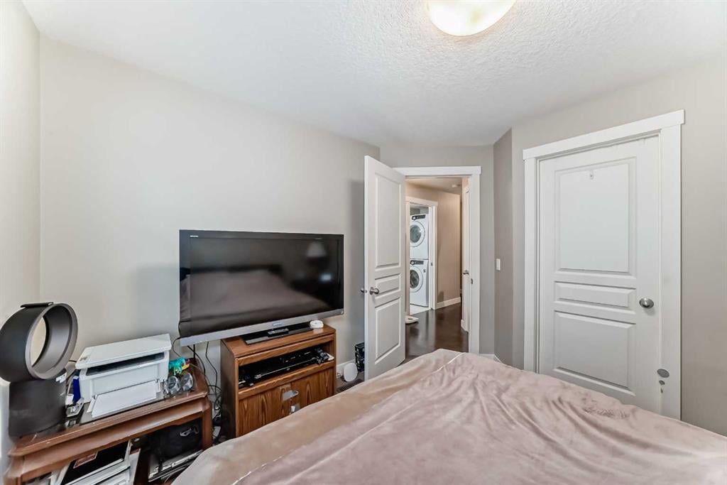 307 Mckenzie Towne - Thumbnail 4
