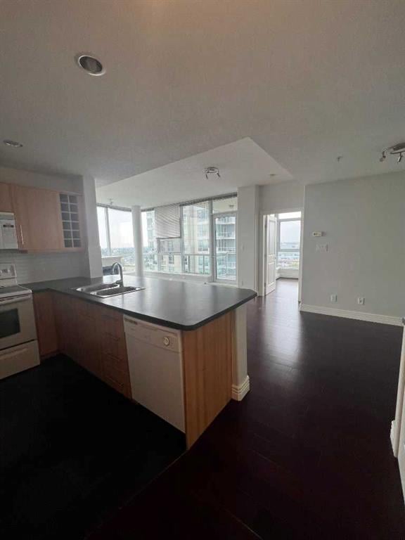 55 Spruce - Thumbnail 6