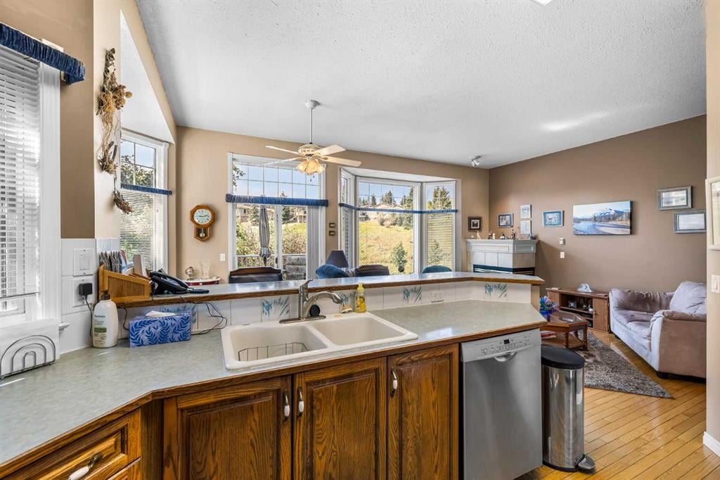 8020 Silver Springs - Thumbnail 8