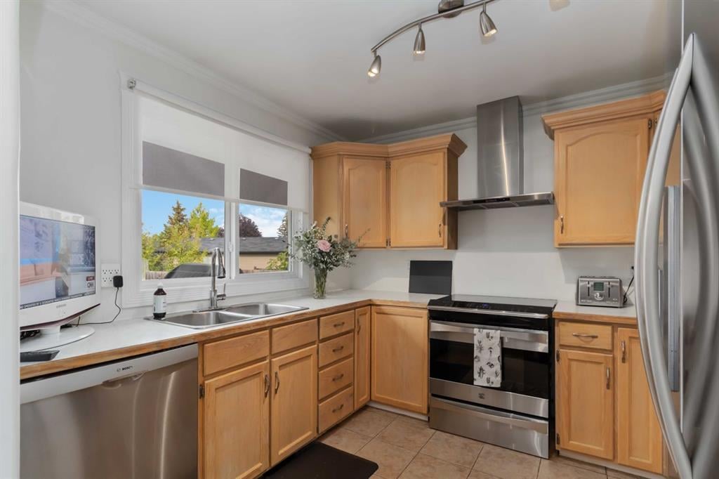 141 Hillcrest - Thumbnail 6