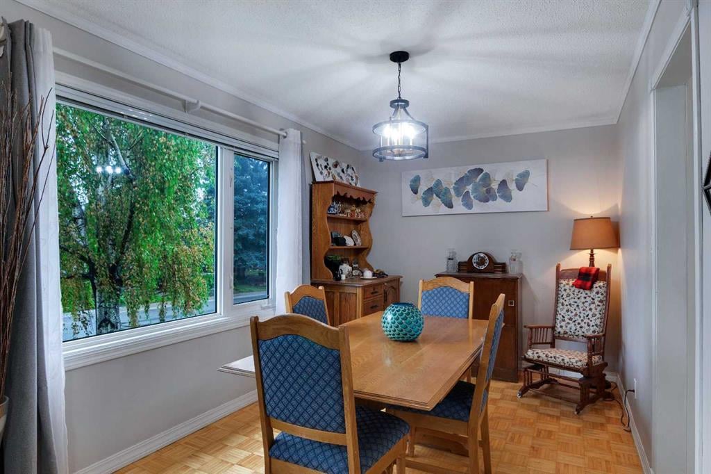 823 Cannell - Thumbnail 4