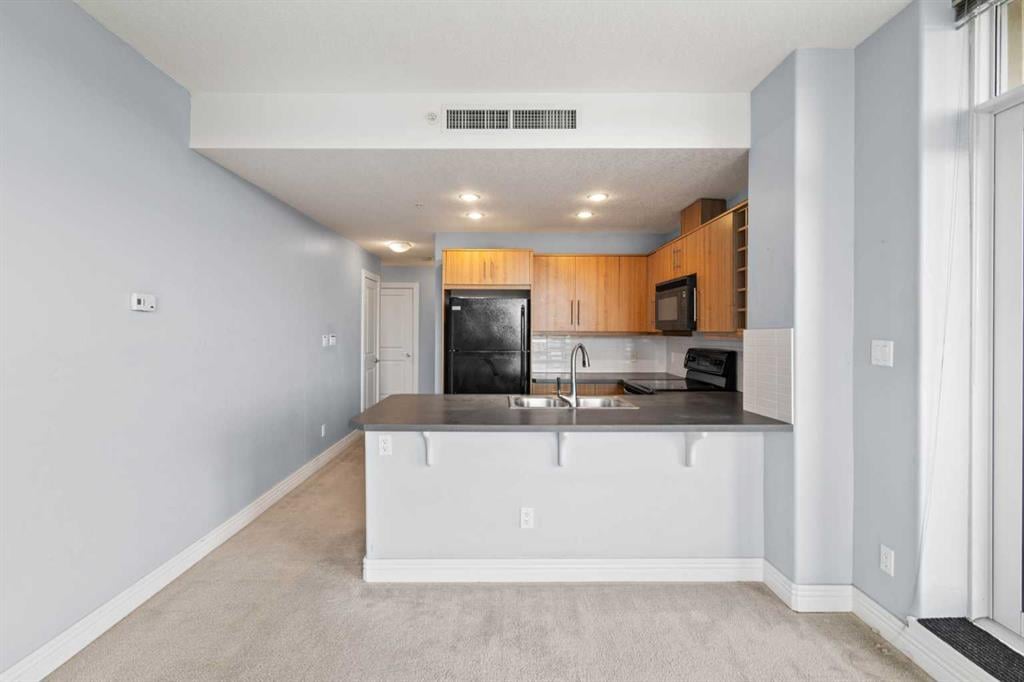 55 Spruce - Thumbnail 8