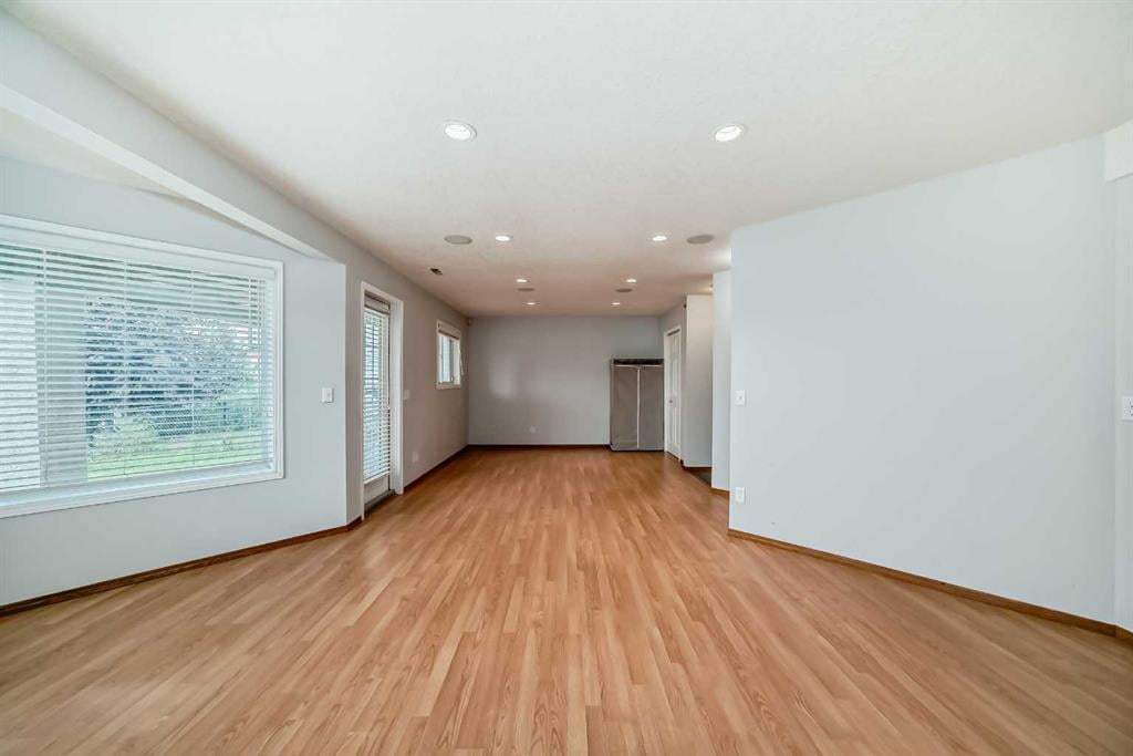 307 Edgebrook - Thumbnail 5