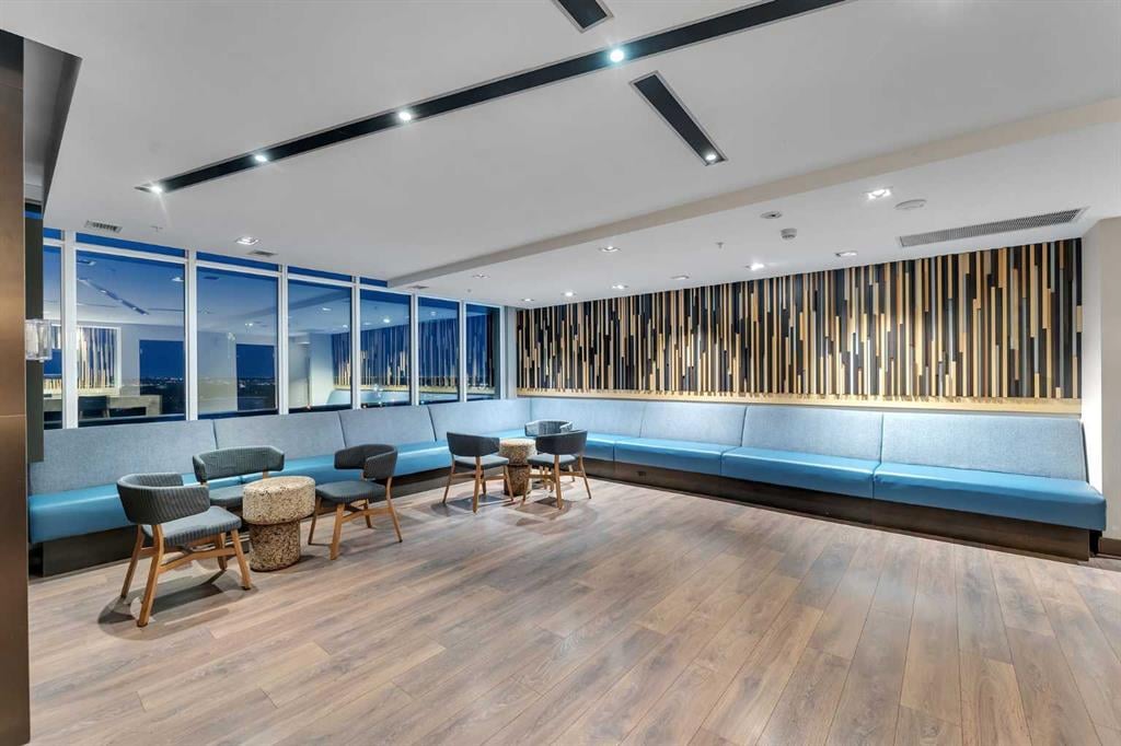 550 Riverfront - Thumbnail 6