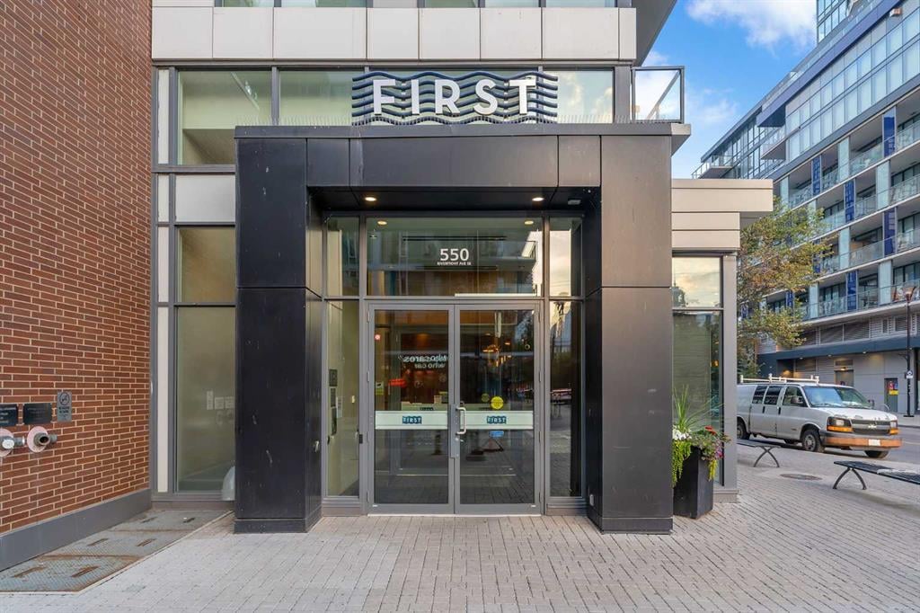 550 Riverfront - Thumbnail 2