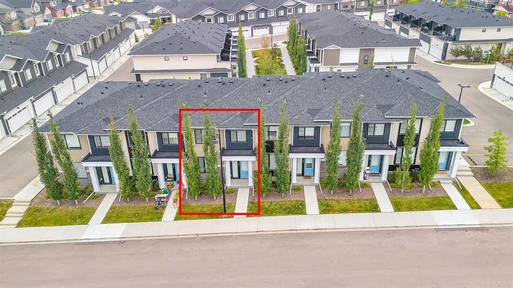 123 Crestbrook - Thumbnail 4