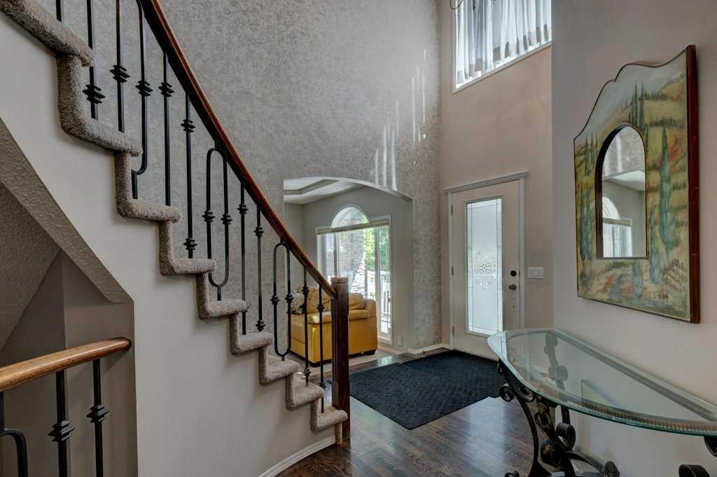 3430 Douglasdale - Thumbnail 1