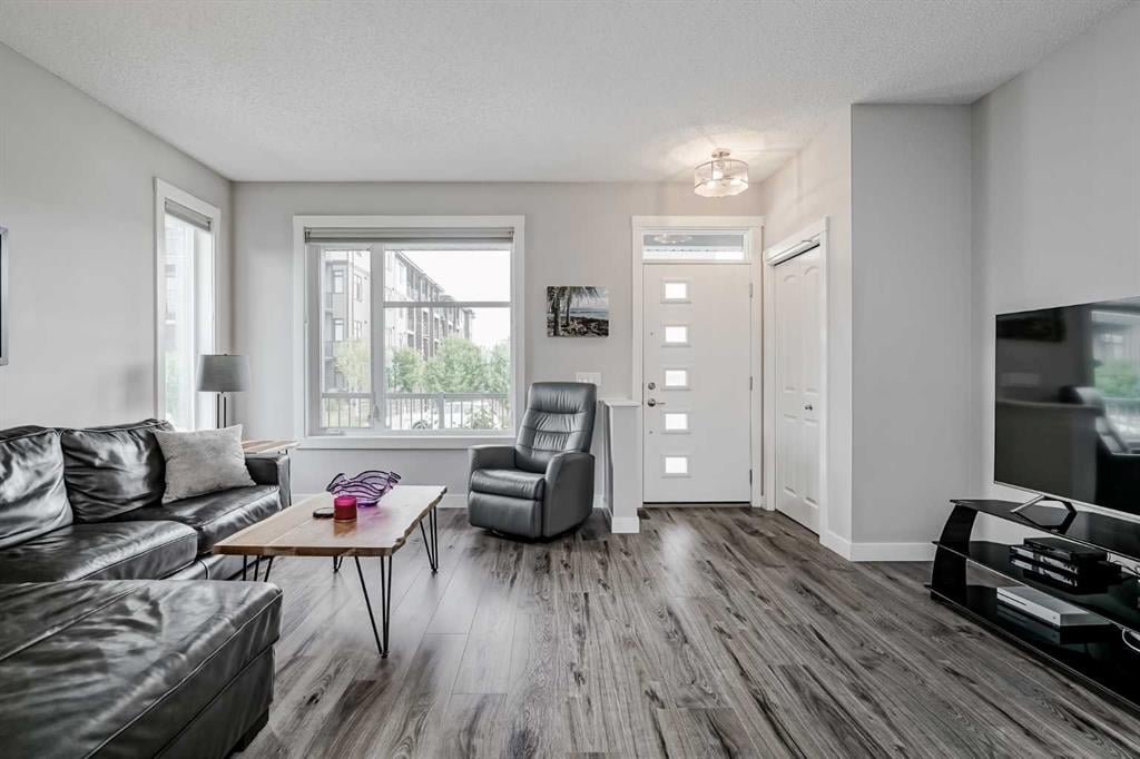 305 Seton - Thumbnail 7