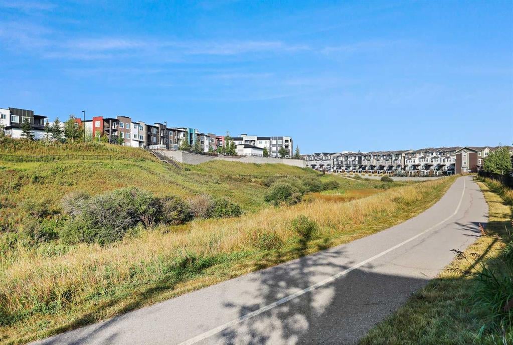 229 Sage Hill - Thumbnail 4