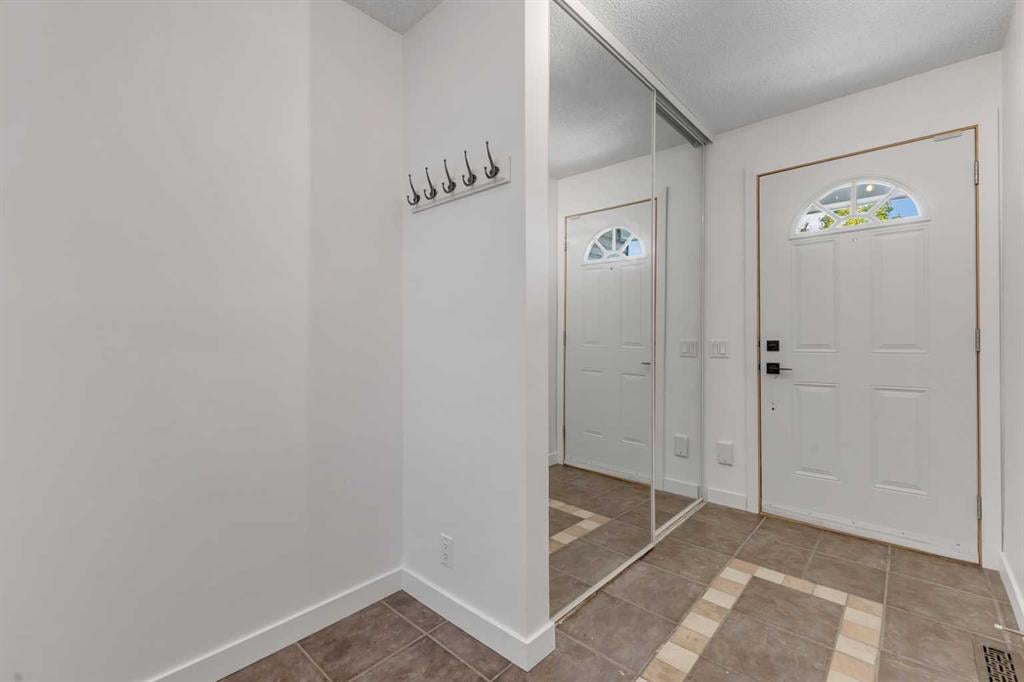200 Shawnessy - Thumbnail 7