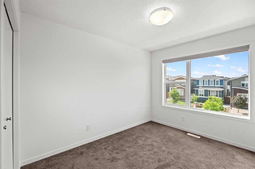 685 Livingston - Thumbnail 7
