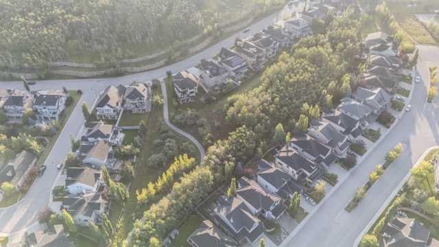 28 Crestmont - Thumbnail 5
