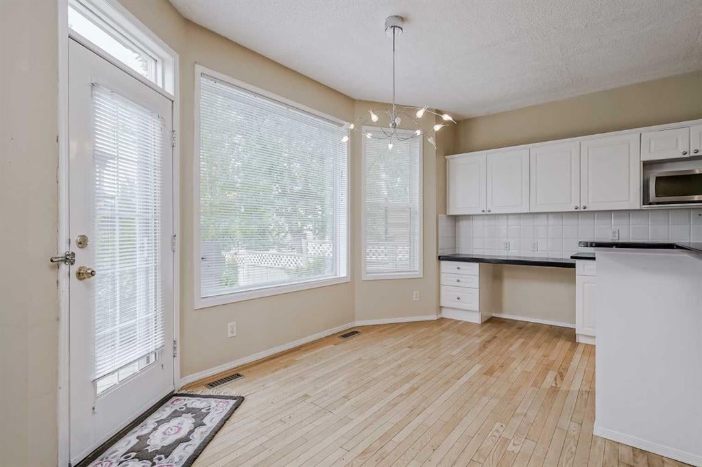 375 Douglas Glen - Thumbnail 4