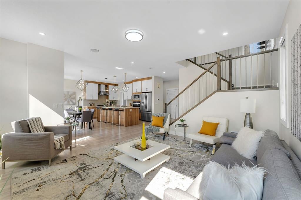 229 Walgrove - Thumbnail 2