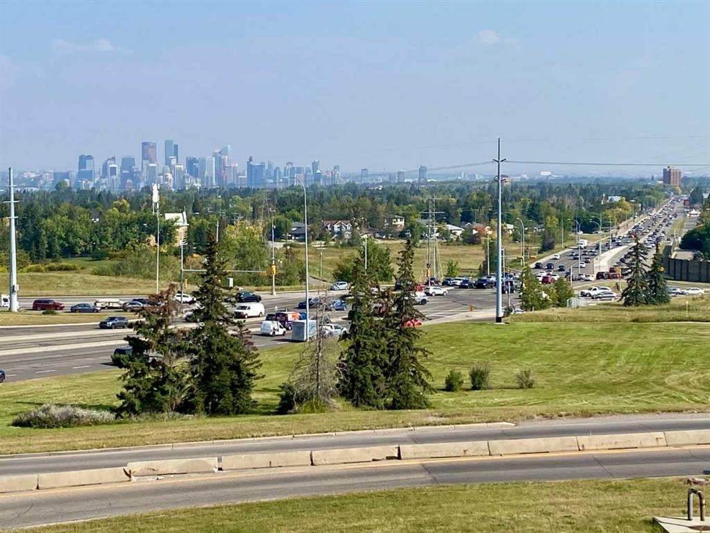 488 Strathcona - Thumbnail 3