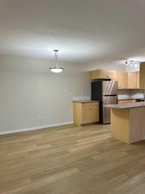 9604 Manning - Thumbnail 6