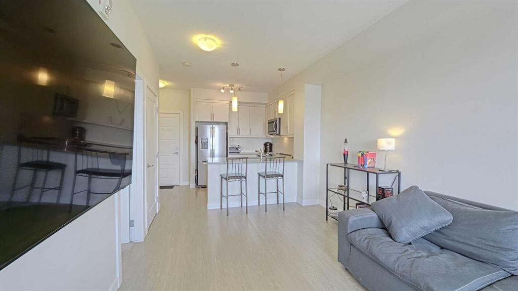 300 Auburn Meadows - Thumbnail 5