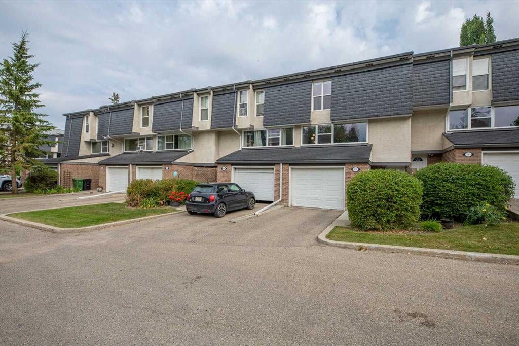352 Brae Glen - Thumbnail 1