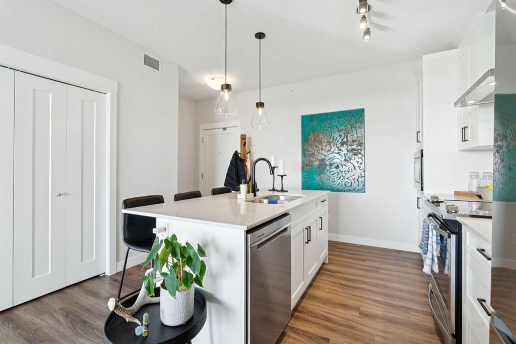 400 Auburn Meadows - Thumbnail 3